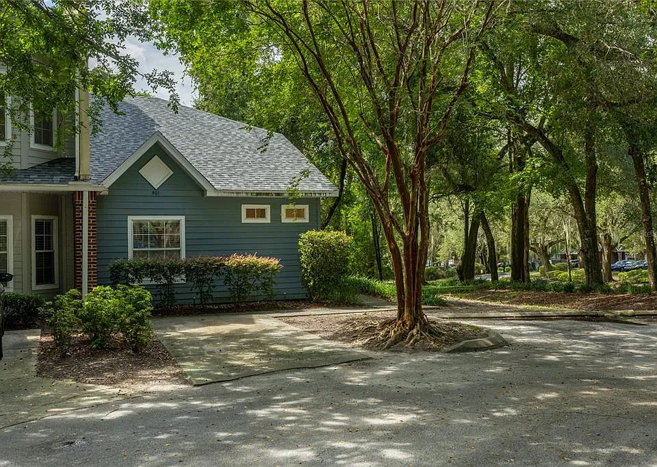 501 NW 50th Blvd