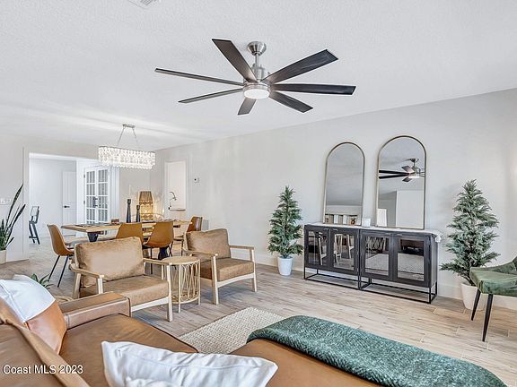3rd image of 471 Cocoplum Ct