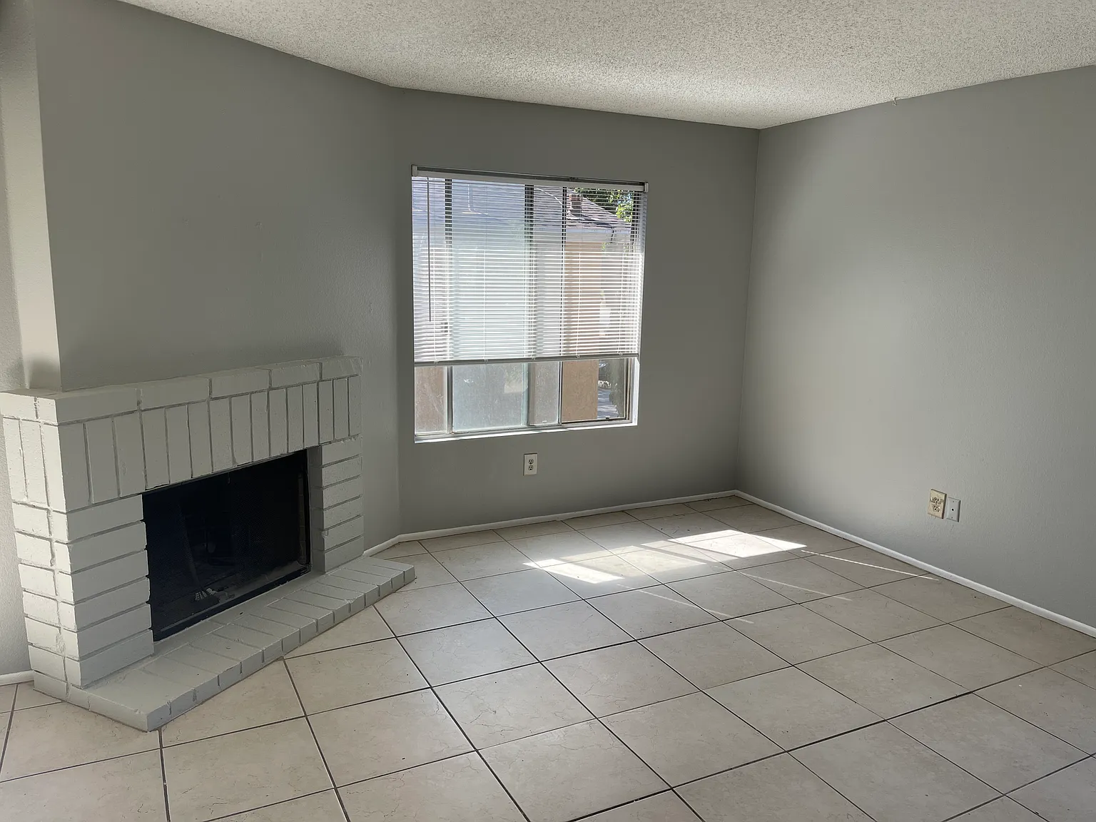 1025 N Tippecanoe Ave — Photo 3