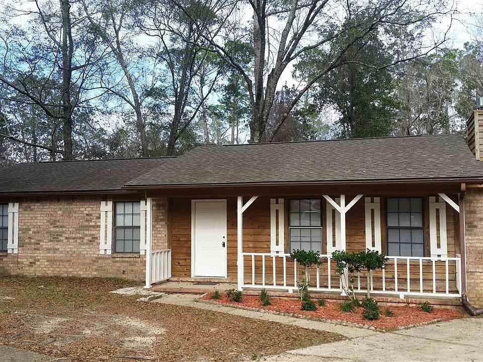 1st image of 821 Brook Meadow Ln