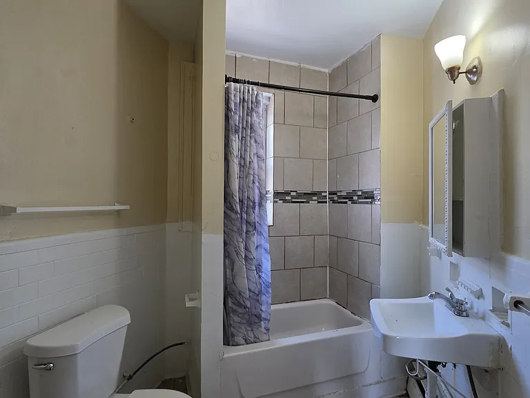 701 Howard Ave #4B — Photo 8