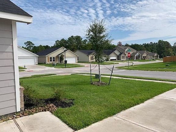 4th image of 102 Bering Dr