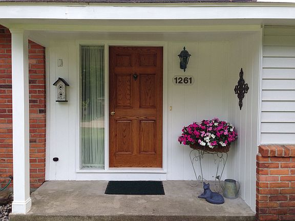 2nd image of 1261 Crandall Ave