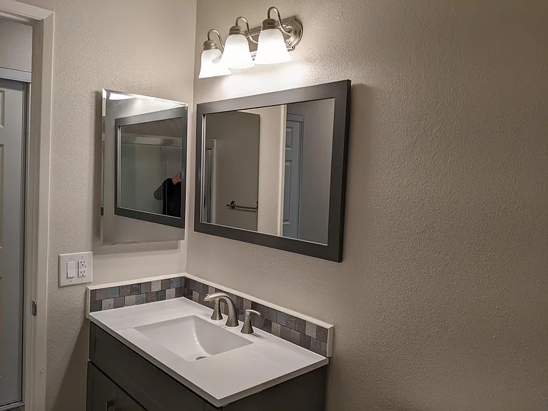 1146 Hudson Ct — Photo 26