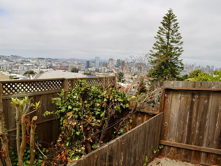 748 Kansas St — Photo 20