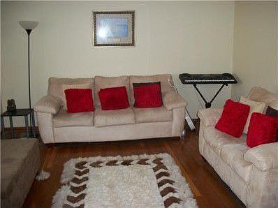 3rd image of 4769 Glengate Dr