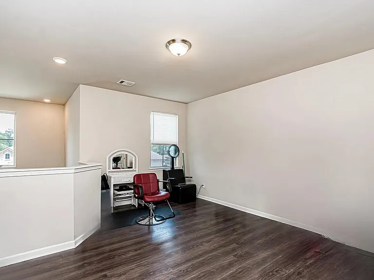 39405 Legacy Lake Dr — Photo 9