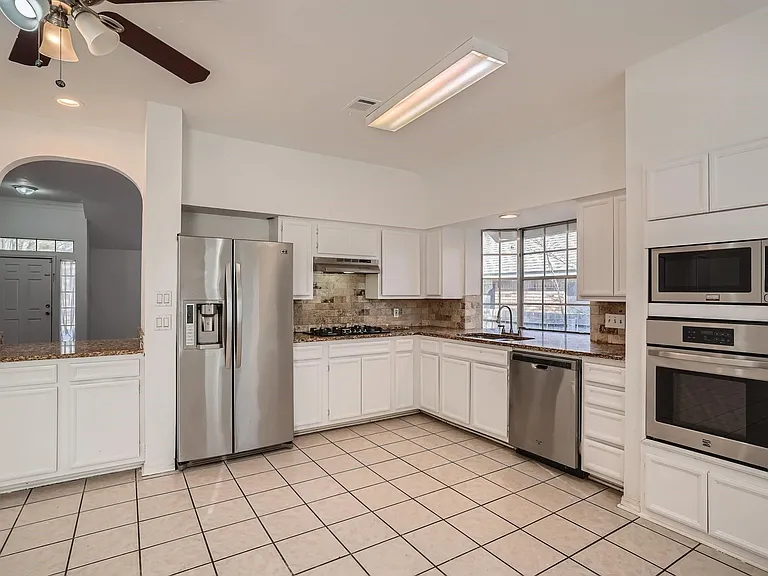 811 Canyon Bend Rd — Photo 4