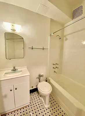 Rented by CMV Realty Inc. | media 19