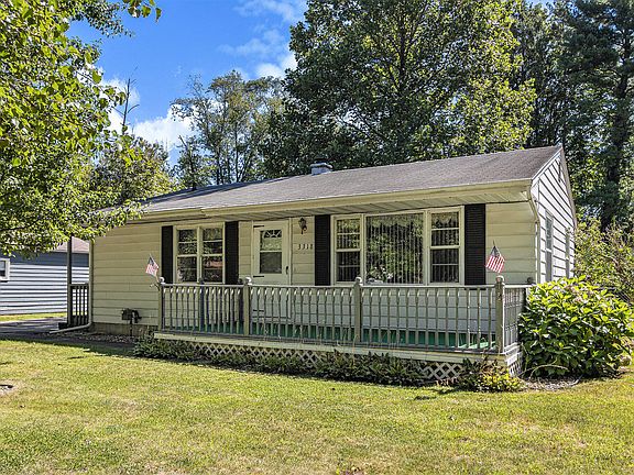 2nd image of 3318 Brookmont Dr