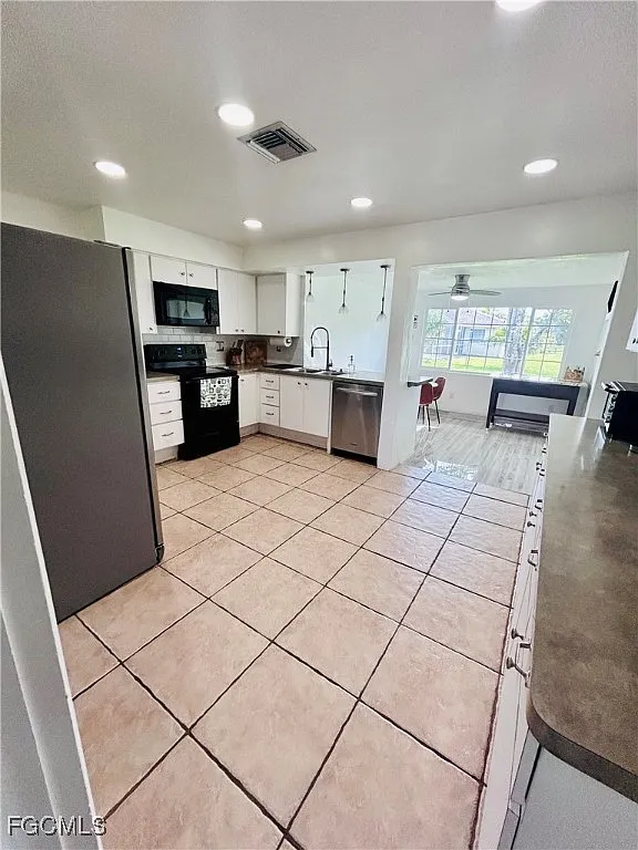 3 bed, 2.0 bath, 1350 sqft, $3,600 — Photo 4