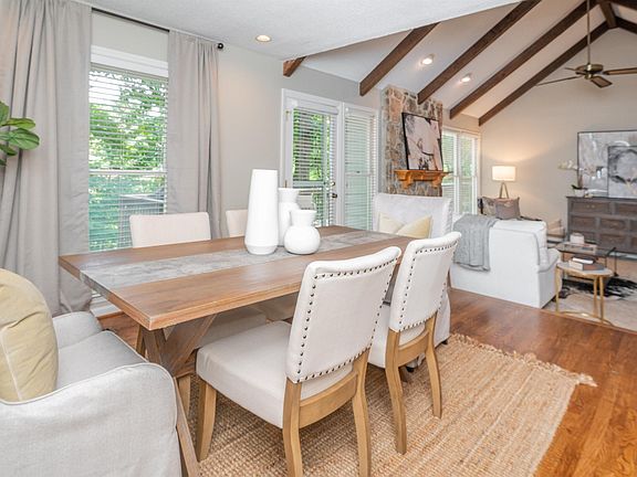 3rd image of 3404 Surreyhill Ln