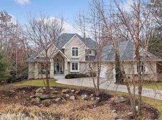13567 Essex Pl, Minnetonka, MN 55305