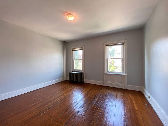 3rd image of 1011 S 47th St #1F