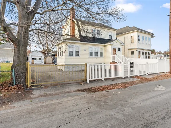 18 Larchwood Rd, Methuen, MA 01844