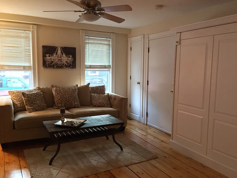 31 Russell St #1 — Photo 2