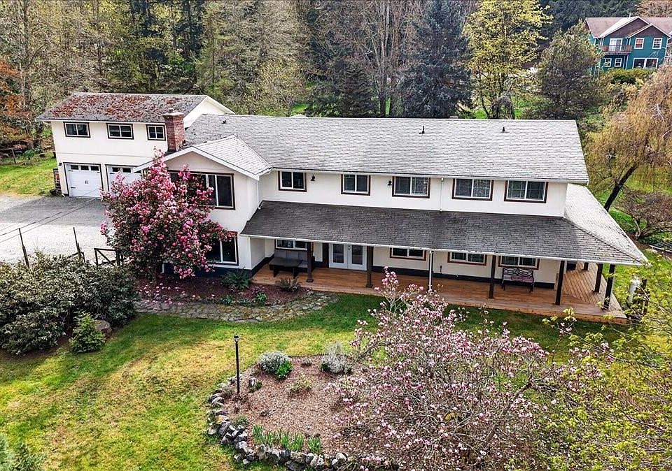 1st image of 1035 Briarwood Cres