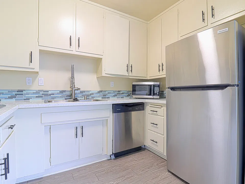 12015 Kling St #202
