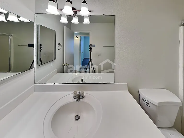 7729 W Rancho Dr — Photo 13