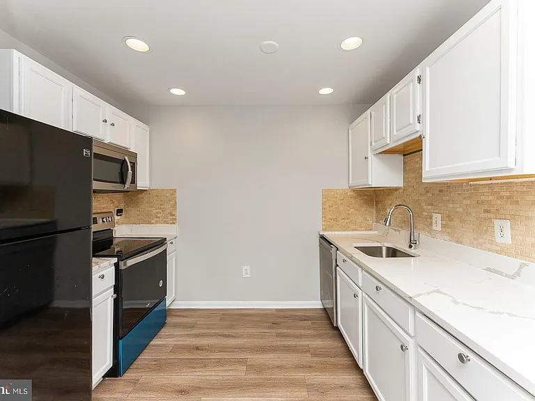 2534 Peter Jefferson Ln — Photo 14
