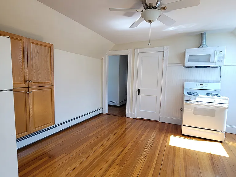 146 Hillside Rd #3 — Photo 6