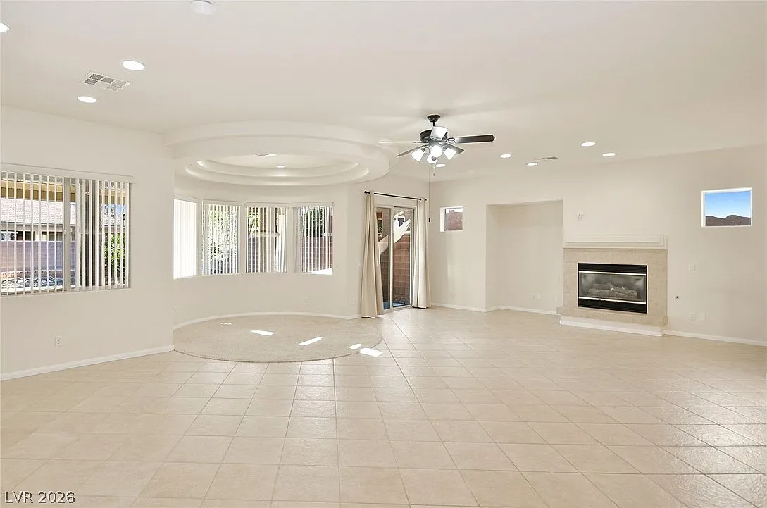 Building Photo - 5707 Golden Leaf Ave