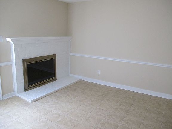 4th image of 2205 Kingsbrook Dr