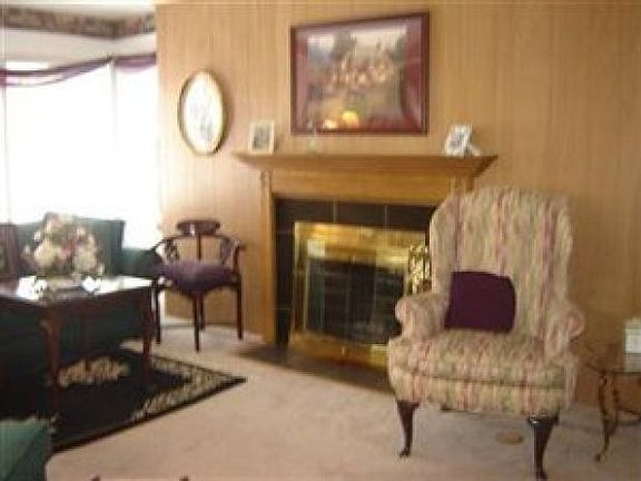 5th image of 132 Edgewood Dr