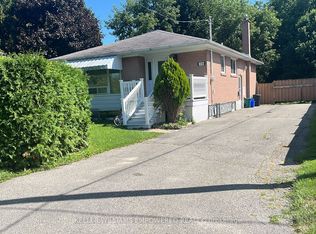 17 Collins Cres, Aurora, ON L4G 2W1