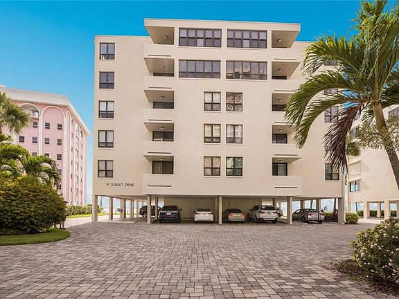 5th image of 97 Sunset Dr APT 301