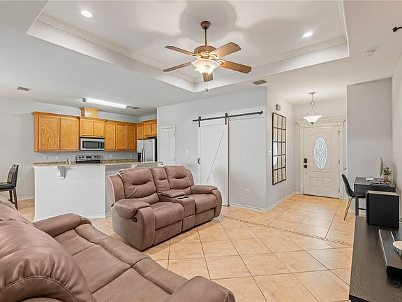5th image of 3105 Dante Dr