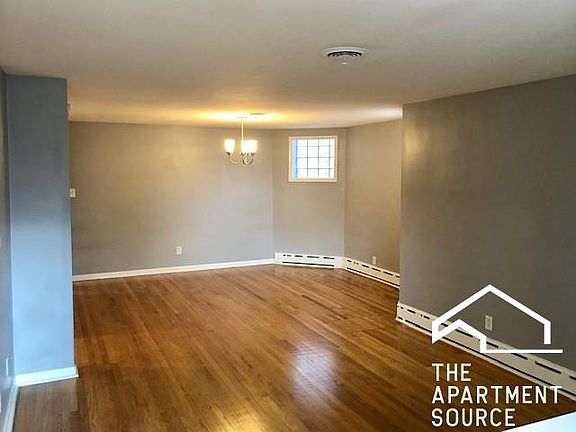 3rd image of 4027 N Kilbourn Ave #1F