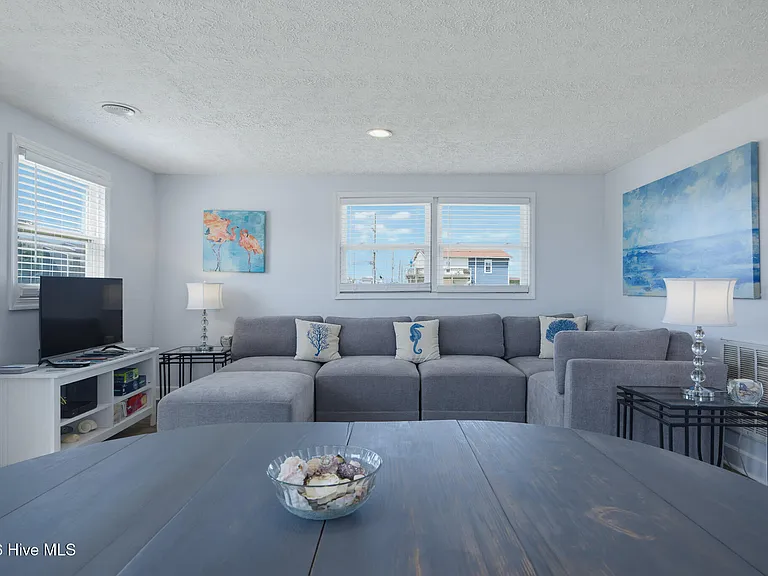 2999 Island Dr — Photo 22