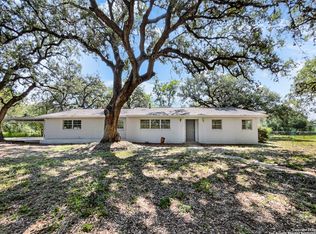 2612 2nd St, Pleasanton, TX 78064