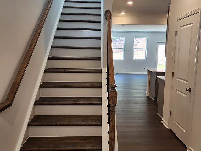545 Giovanni Dr — Photo 9