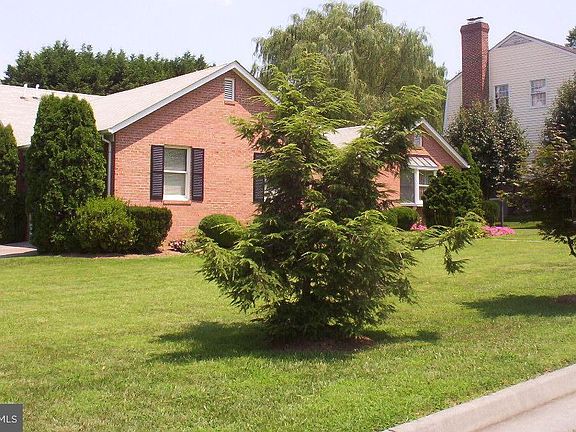 2nd image of 654 Treys Dr