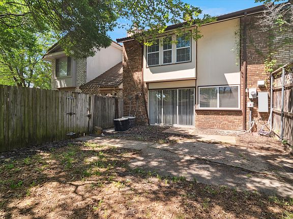 3rd image of 1302 Summerwood Ln