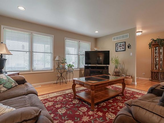 5th image of 10836 Manor Dr