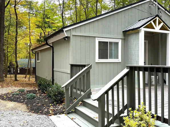 208 Ruffed Grouse Ln, Hedgesville, WV 25427