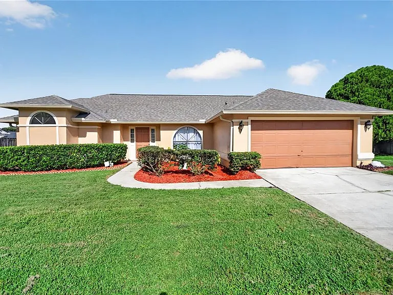 4059 Waterview Loop — Photo 1