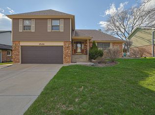 1526 Gainesboro Dr, Wheaton, IL
