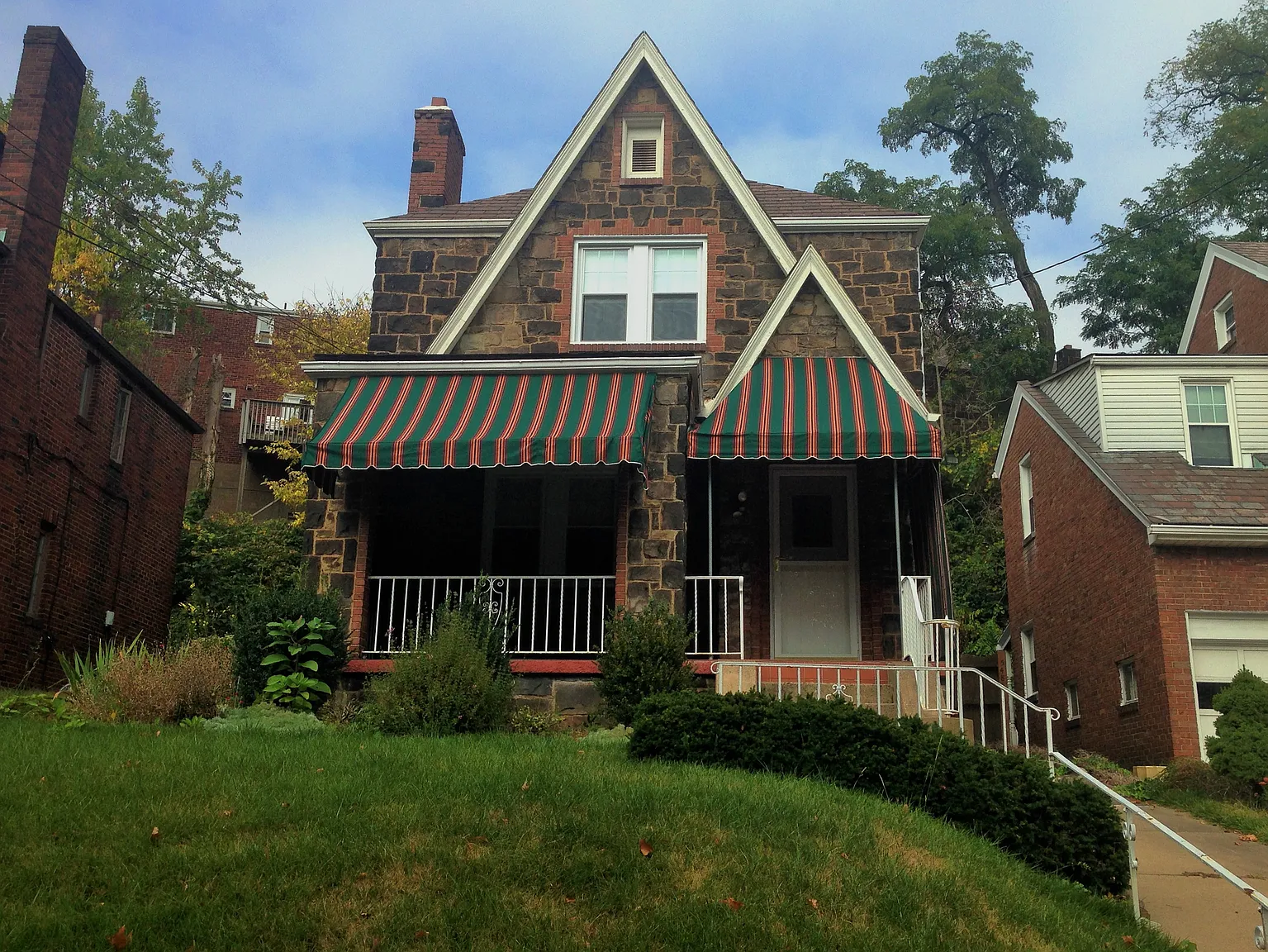 5479 Pocusset St photo 1