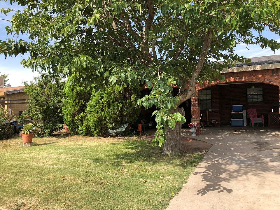 2nd image of 3811 N Texas Ave