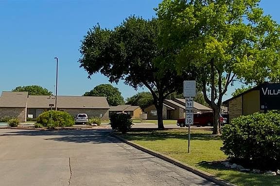 4th image of 101 Glenbrook Dr E