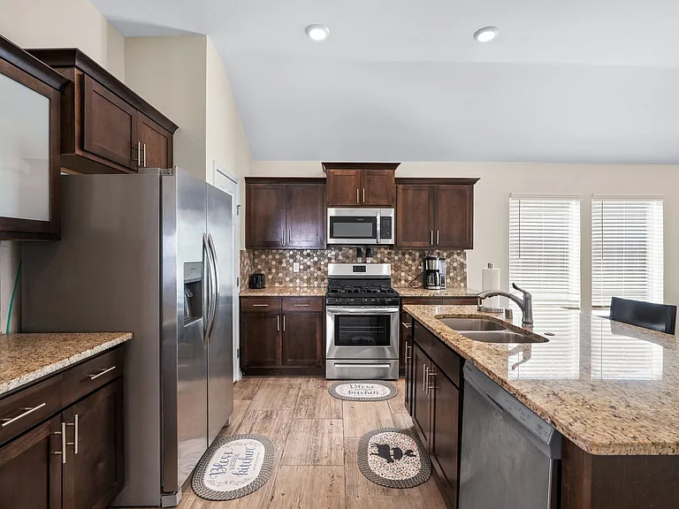 13833 Sky Harbor Ave — Photo 7