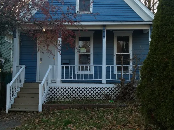 154 S Porter St, Elgin, IL 60120