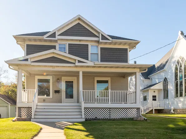 227 N High St, Randolph, WI 53956