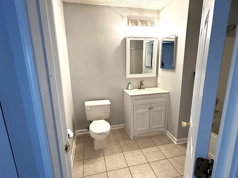 14 Old South Ct #A — Photo 16