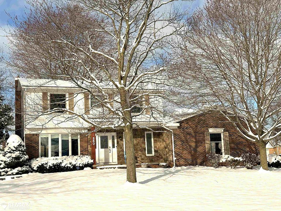 1st image of 560 Boutell Dr