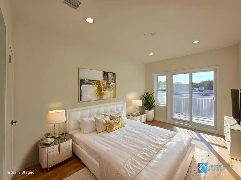 160 Bay 29th St #2 — Photo 4